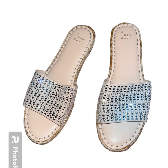 Sparkle Sandals - Picture 1 of 2